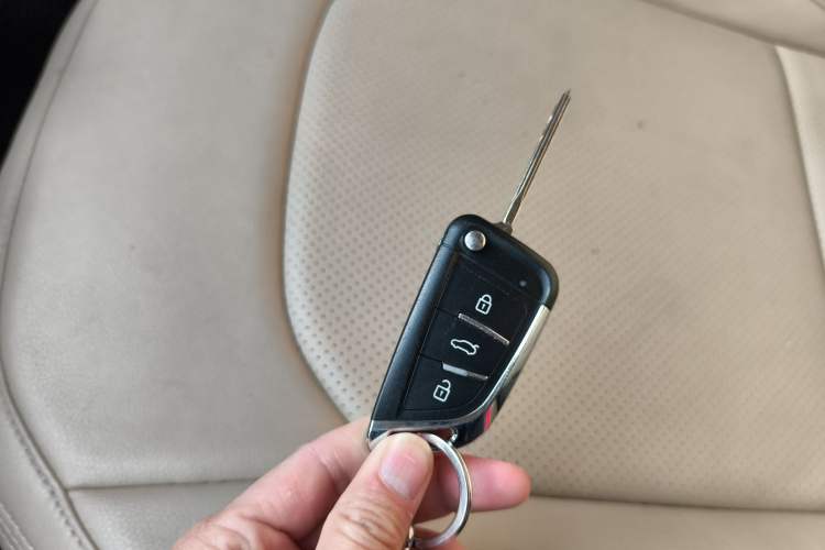 Used Hyundai ix35 2010 2.0L Manual Two-Wheel Drive New Edition GL Vehicle Key