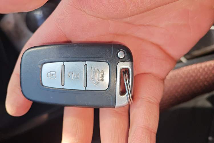 Used Hyundai ix35 2010 2.0L Automatic 4x4 Premium GLS Trim Vehicle Key