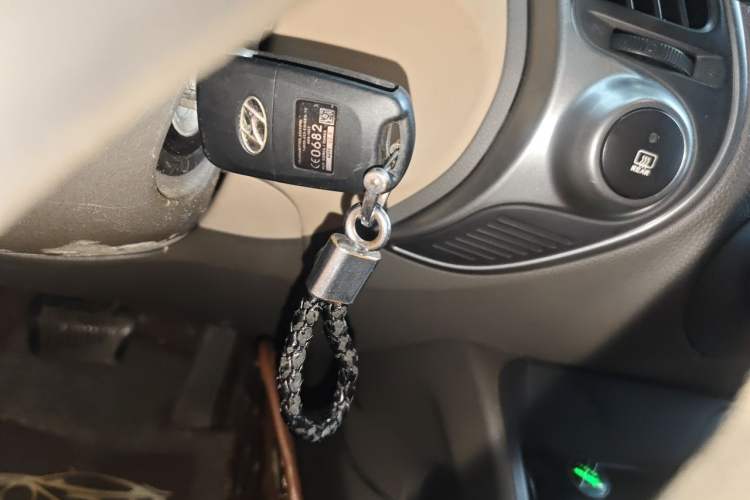 Used Hyundai ix35 2010 2.0L Automatic Two-Wheel Drive New Edition GL Vehicle Key