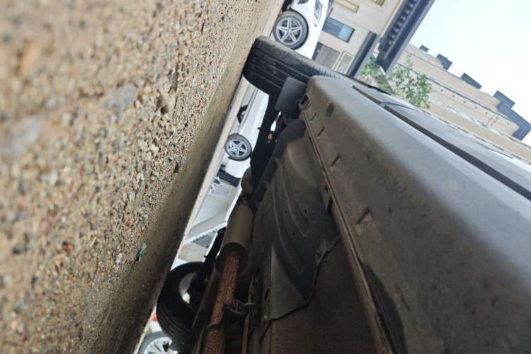 Used Hyundai ix35 2010 2.0L Automatic Two-Wheel Drive Elite Edition GLS Chassis Front Right