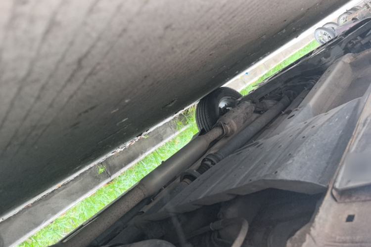 Used Hyundai ix35 2010 2.0L Automatic 4x4 Premium GLS Trim Chassis Rear Left