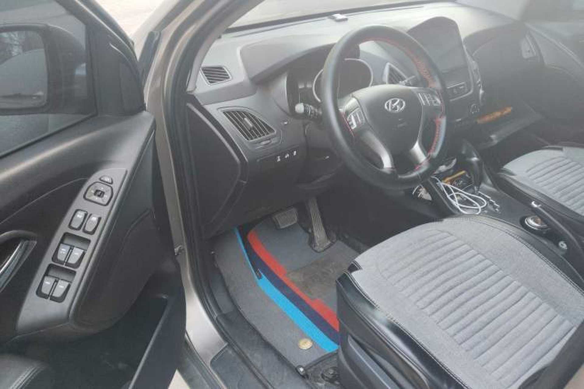 Used Hyundai ix35 2010 2.0L Automatic 4x4 Premium GLS Trim Driver Seat
