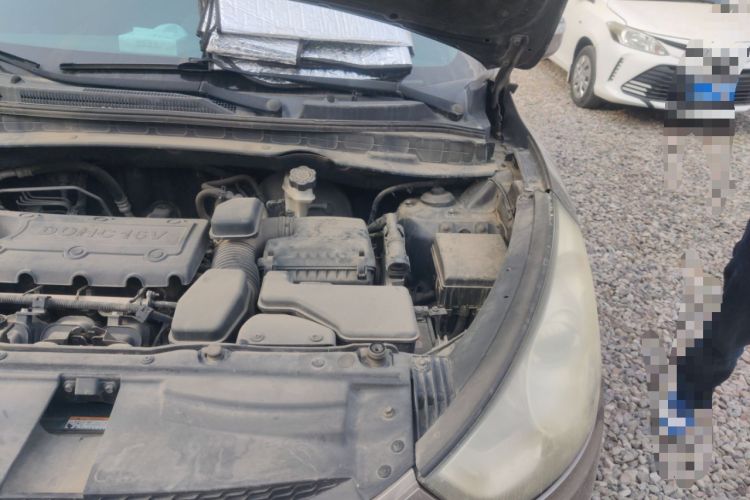 Used Hyundai ix35 2010 2.4L Automatic 2WD Prestige GLS Trim Engine Bay Left