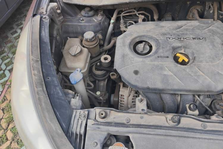 Used Hyundai ix35 2010 2.0L Manual Two-Wheel Drive New Edition GL Engine Bay Right
