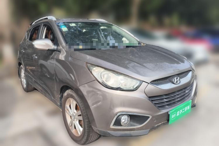 Used Hyundai ix35 2010 2.0L Automatic Two-Wheel Drive Elite Edition GLS Front Right 45 Deg