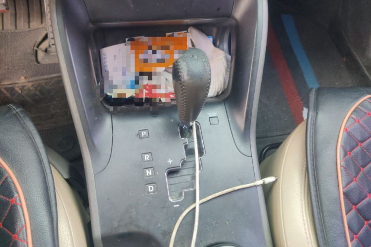 Used Hyundai ix35 2010 2.4L Automatic 2WD Prestige GLS Trim Gear Lever