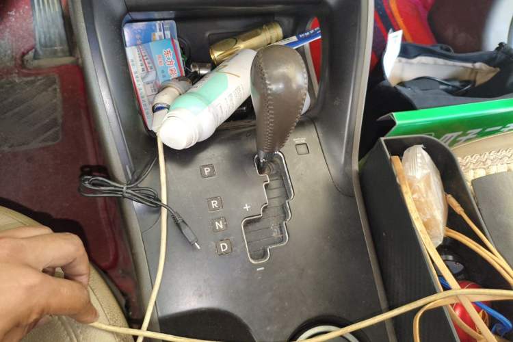 Used Hyundai ix35 2010 2.0L Automatic Two-Wheel Drive Elite Edition GLS Gear Lever
