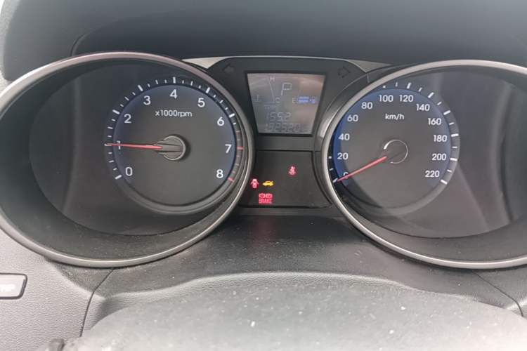 Used Hyundai ix35 2010 2.0L Automatic Two-Wheel Drive Elite Edition GLS Instrument Cluster