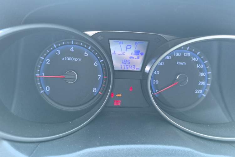 Used Hyundai ix35 2010 2.0L Automatic 4x4 Premium GLS Trim Instrument Cluster