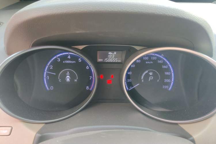 Used Hyundai ix35 2010 2.4L Automatic 2WD Prestige GLS Trim Instrument Cluster