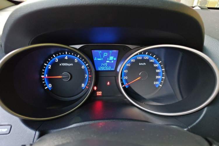 Used Hyundai ix35 2010 2.0L Automatic Two-Wheel Drive Elite Edition GLS Instrument Cluster
