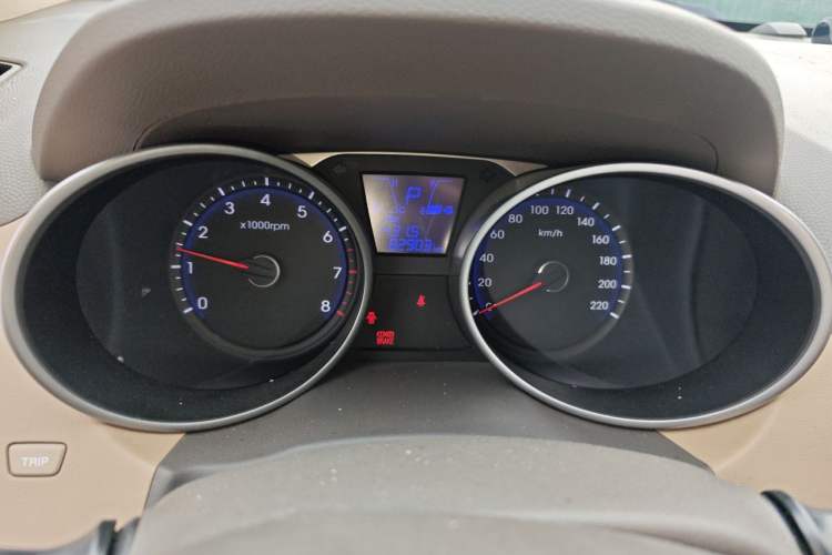 Used Hyundai ix35 2010 2.0L Automatic Two-Wheel Drive Elite Edition GLS Instrument Cluster