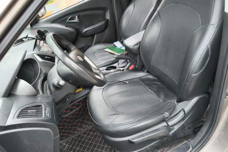 Used Hyundai ix35 2010 2.0L Automatic Two-Wheel Drive New Edition GL Left Front Seat