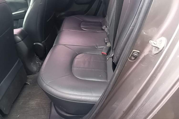 Used Hyundai ix35 2010 2.0L Automatic Two-Wheel Drive Elite Edition GLS Left Rear Seat