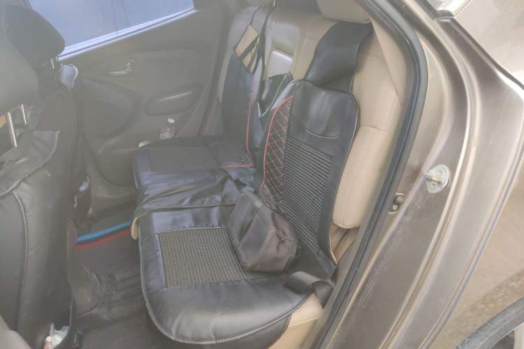 Used Hyundai ix35 2010 2.4L Automatic 2WD Prestige GLS Trim Left Rear Seat