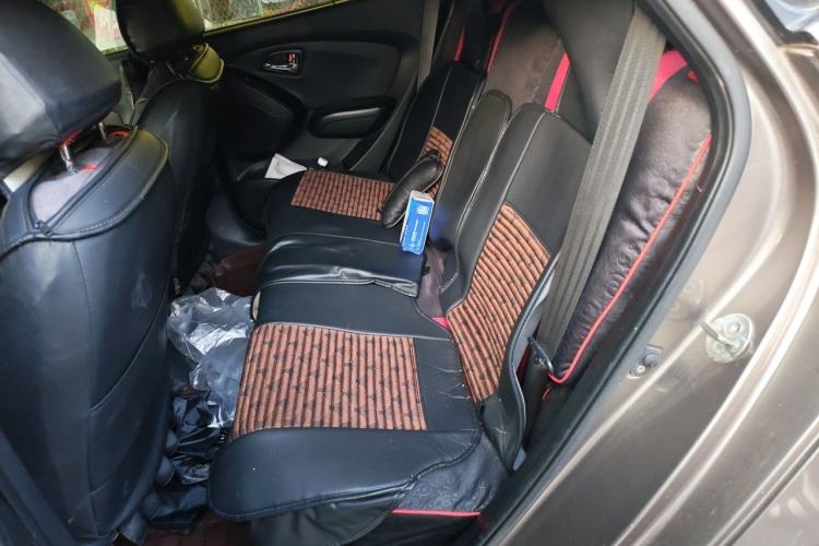 Used Hyundai ix35 2010 2.0L Automatic Two-Wheel Drive Elite Edition GLS Left Rear Seat