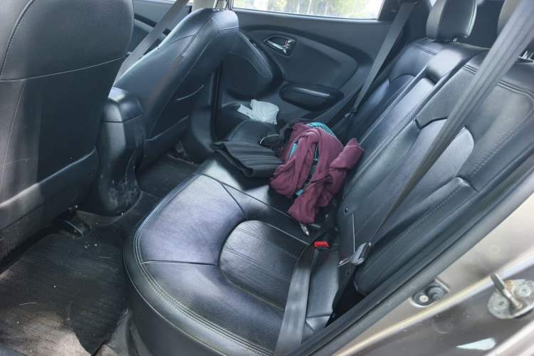 Used Hyundai ix35 2010 2.0L Automatic Two-Wheel Drive Elite Edition GLS Left Rear Seat