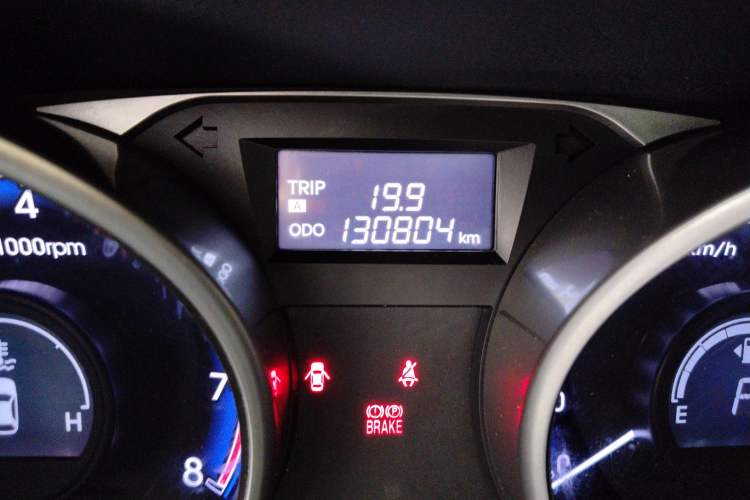 Used Hyundai ix35 2010 2.4L Automatic 2WD Prestige GLS Trim Odometer Close Up