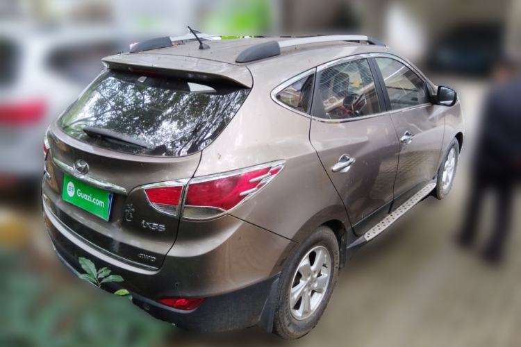 Used Hyundai ix35 2010 2.0L Manual Two-Wheel Drive New Edition GL Rear Right 45 Deg