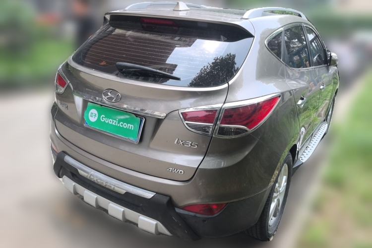 Used Hyundai ix35 2010 2.0L Automatic 4x4 Premium GLS Trim Rear Right 45 Deg