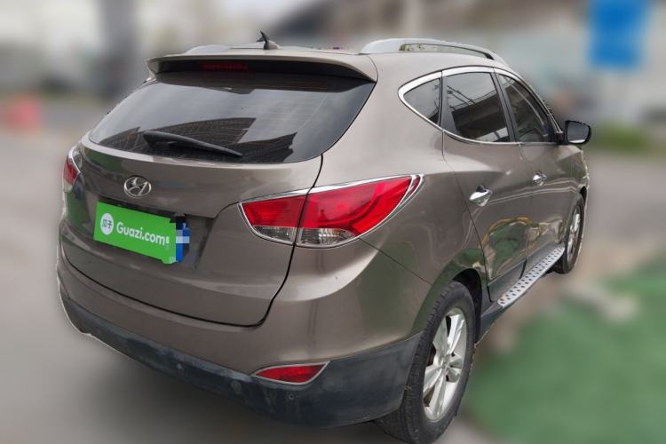 Used Hyundai ix35 2010 2.4L Automatic 2WD Prestige GLS Trim Rear Right 45 Deg