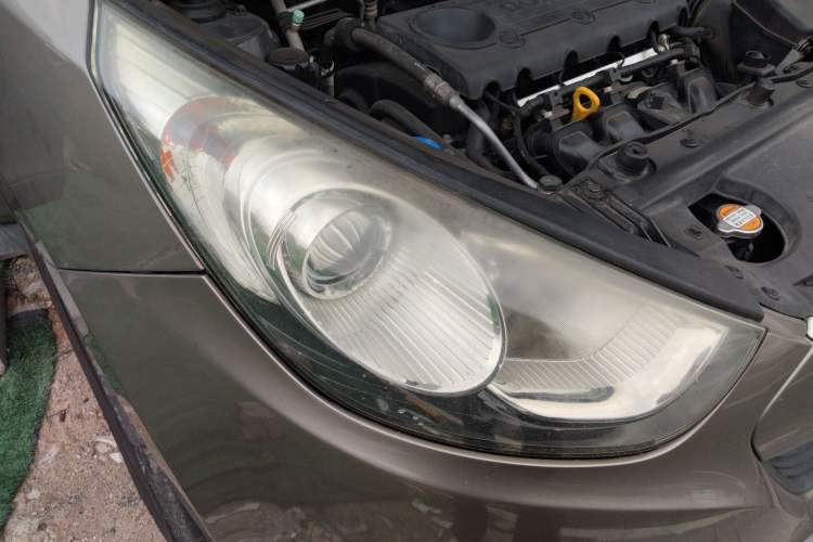 Used Hyundai ix35 2010 2.4L Automatic 2WD Prestige GLS Trim Right Front Headlight