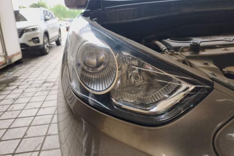 Used Hyundai ix35 2010 2.0L Automatic Two-Wheel Drive Elite Edition GLS Right Front Headlight