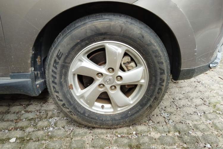 Used Hyundai ix35 2010 2.0L Manual Two-Wheel Drive New Edition GL Right Front Wheel Hub