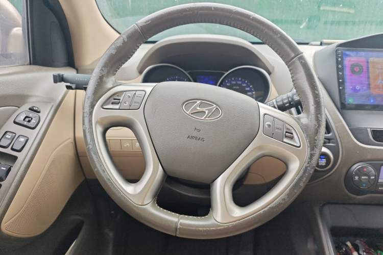 Used Hyundai ix35 2010 2.0L Automatic Two-Wheel Drive Elite Edition GLS Steering Wheel