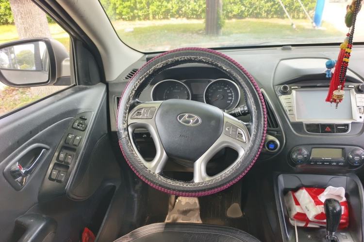 Used Hyundai ix35 2010 2.0L Automatic Two-Wheel Drive Elite Edition GLS Steering Wheel