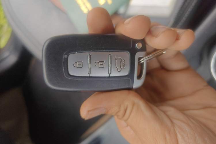 Used Hyundai ix35 2010 2.4L Automatic 2WD Prestige GLS Trim Vehicle Key