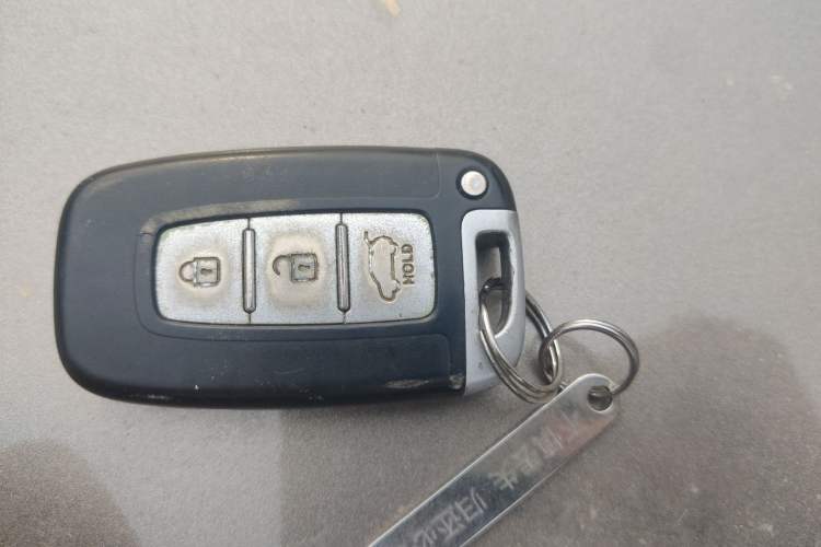 Used Hyundai ix35 2010 2.4L Automatic 2WD Prestige GLS Trim Vehicle Key