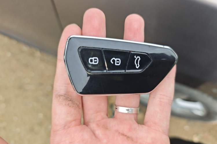 Used Hyundai ix35 2010 2.0L Automatic Two-Wheel Drive Elite Edition GLS Vehicle Key