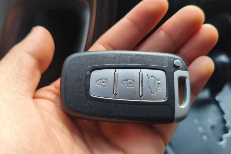 Used Hyundai ix35 2010 2.0L Automatic Two-Wheel Drive Elite Edition GLS Vehicle Key