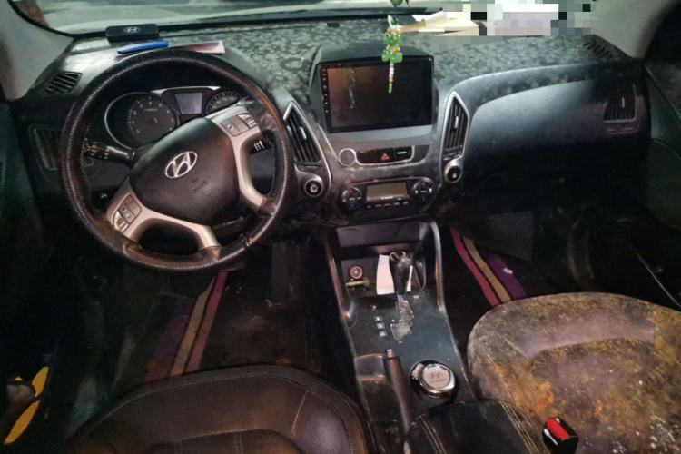 Used Hyundai ix35 2012 2.0L Automatic Two-Wheel Drive New Edition GL Center Console