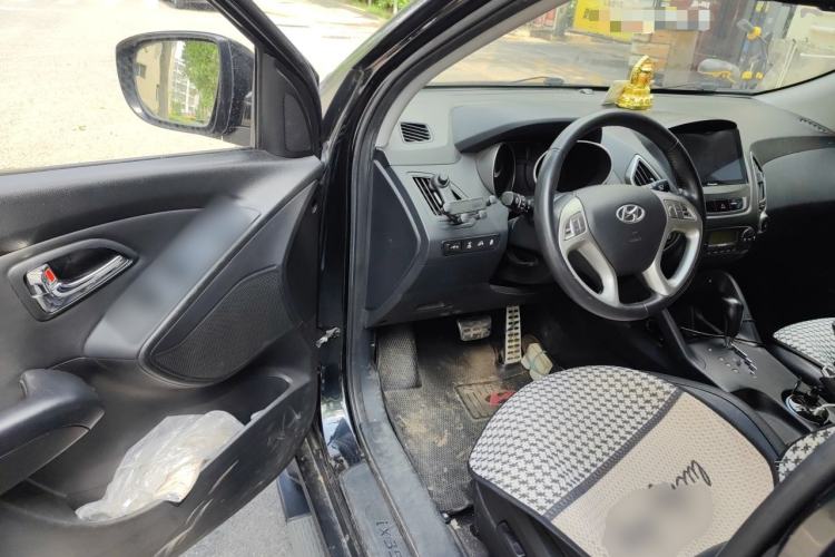 Used Hyundai ix35 2012 2.4L Automatic 4x4 Navigation Edition GLS Driver Seat