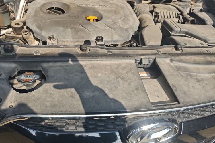 Used Hyundai ix35 2012 2.0L Manual Two-Wheel Drive New Edition GL Engine Bay