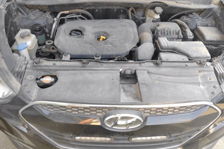 Used Hyundai ix35 2012 2.0L Automatic Two-Wheel Drive Elite Edition GLS Engine Bay