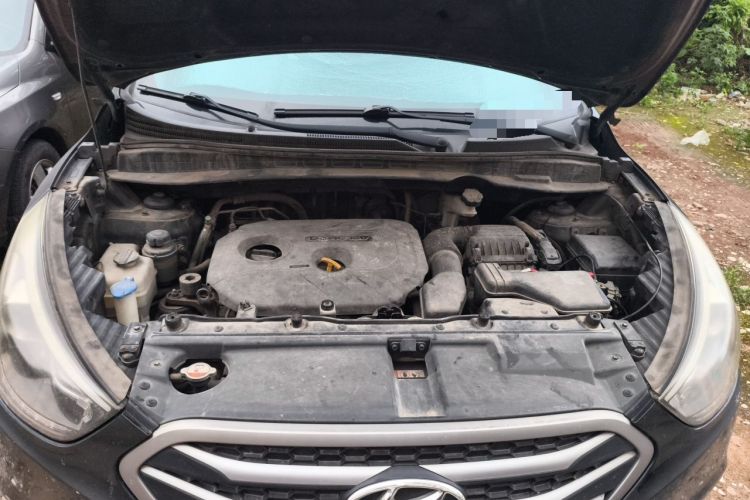 Used Hyundai ix35 2012 2.0L Automatic Two-Wheel Drive New Edition GL Engine Bay