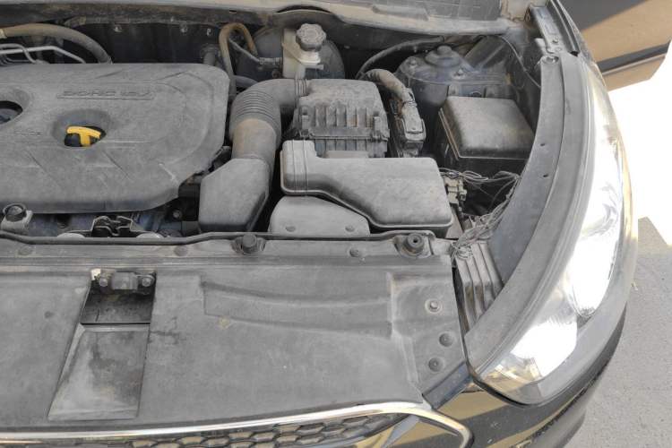 Used Hyundai ix35 2012 2.0L Automatic Two-Wheel Drive Elite Edition GLS Engine Bay Left