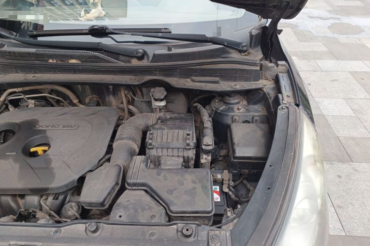 Used Hyundai ix35 2012 2.0L Automatic Two-Wheel Drive New Edition GL Engine Bay Left
