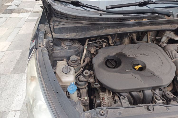 Used Hyundai ix35 2012 2.0L Automatic Two-Wheel Drive New Edition GL Engine Bay Right