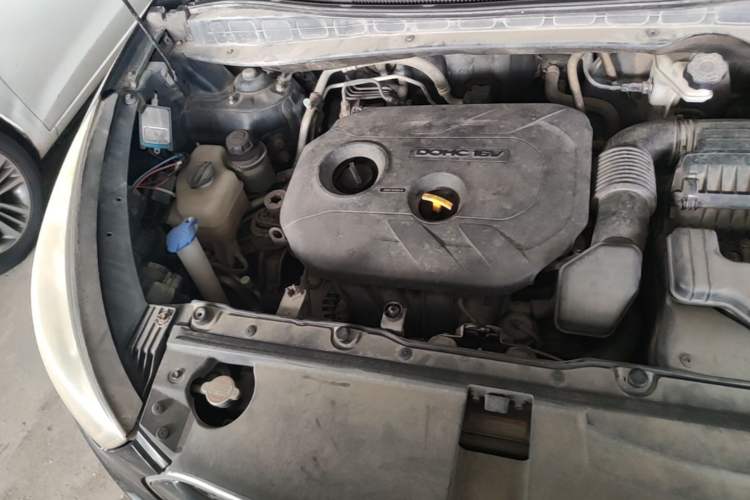 Used Hyundai ix35 2012 2.0L Automatic Two-Wheel Drive Elite Edition GLS Engine Bay Right