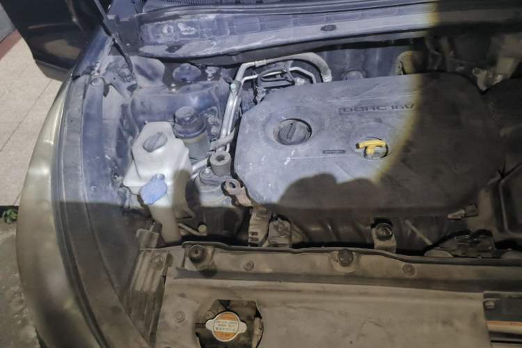 Used Hyundai ix35 2012 2.0L Automatic Two-Wheel Drive Elite Edition GLS Engine Bay Right