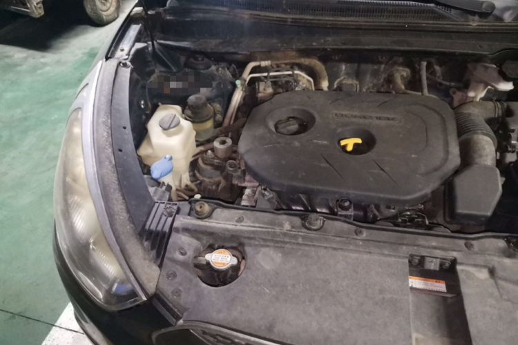Used Hyundai ix35 2012 2.0L Automatic Two-Wheel Drive New Edition GL Engine Bay Right