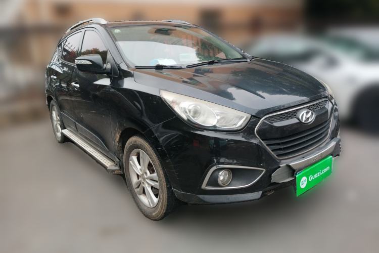 Used Hyundai ix35 2012 2.0L Automatic Two-Wheel Drive Elite Edition GLS Front Right 45 Deg