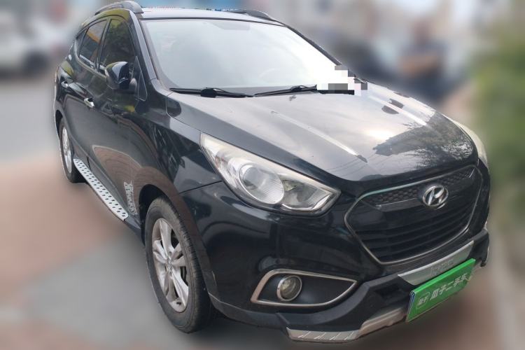 Used Hyundai ix35 2012 2.0L Automatic Two-Wheel Drive Elite Edition GLS Front Right 45 Deg