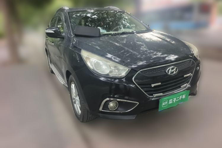 Used Hyundai ix35 2012 2.0L Automatic Two-Wheel Drive Elite Edition GLS Front Right 45 Deg