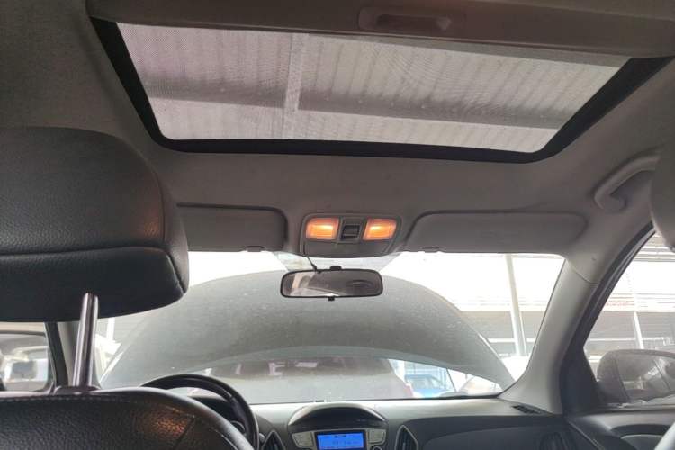 Used Hyundai ix35 2012 2.0L Automatic Two-Wheel Drive Elite Edition GLS Headliner