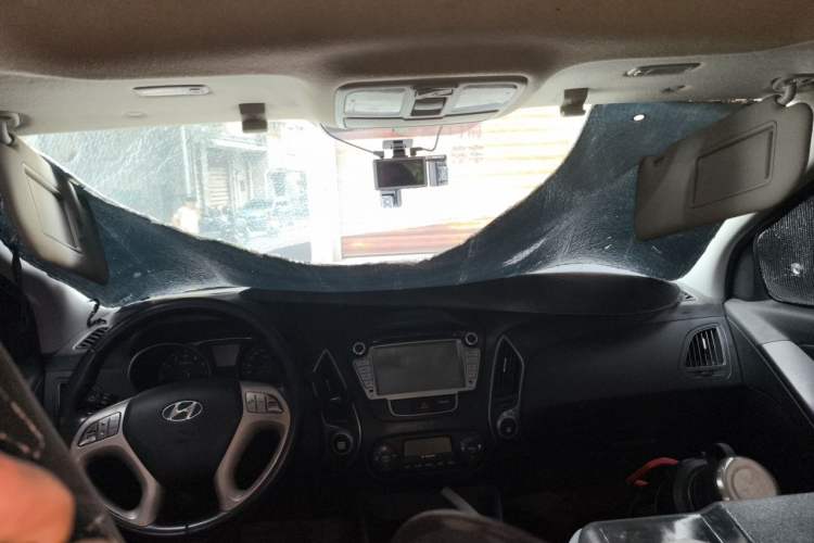 Used Hyundai ix35 2012 2.0L Automatic Two-Wheel Drive New Edition GL Headliner